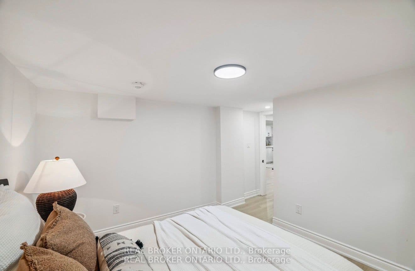220 Holmesdale Avenue Lower Level Unit, Hamilton, ON L8K 3M7
