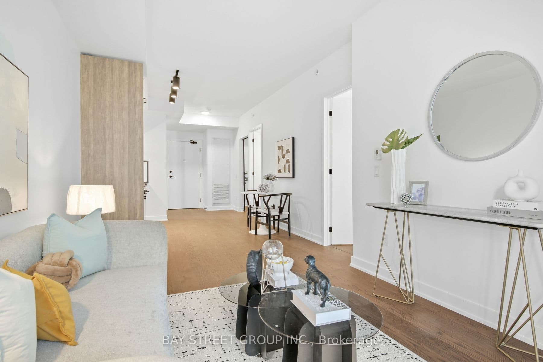 91 Montclair Avenue 639, Toronto, ON M5P 0B1