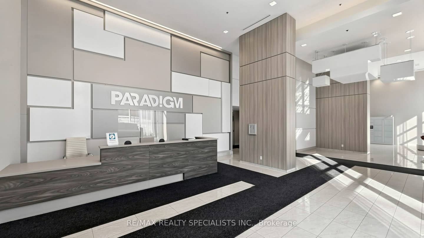 2093 Fairview Street 2004, Burlington, ON L7R 0E6