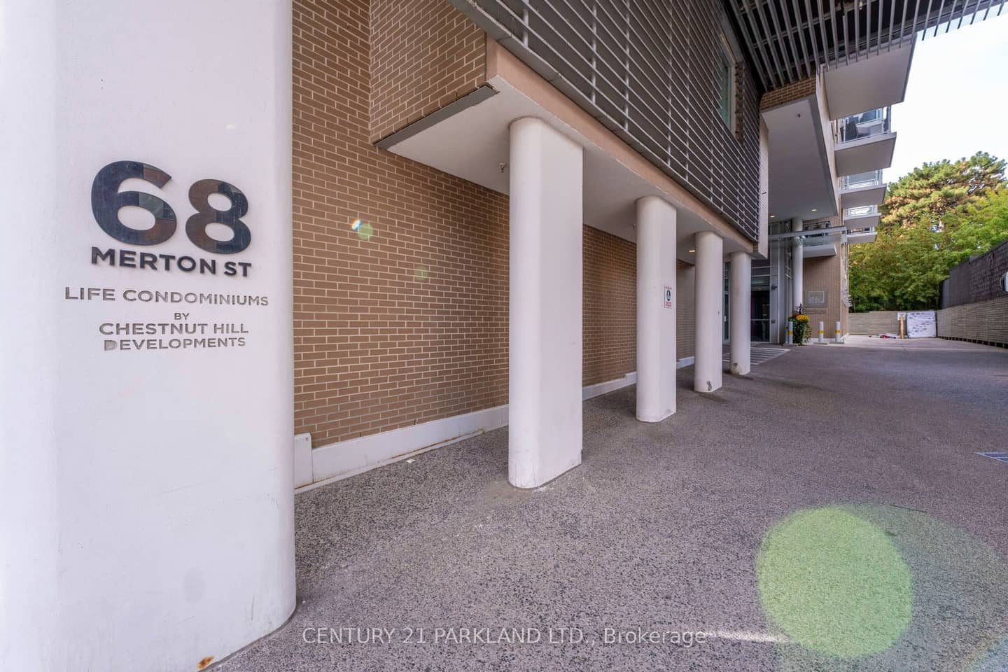 68 Merton Street 707, Toronto, ON M4S 0A7