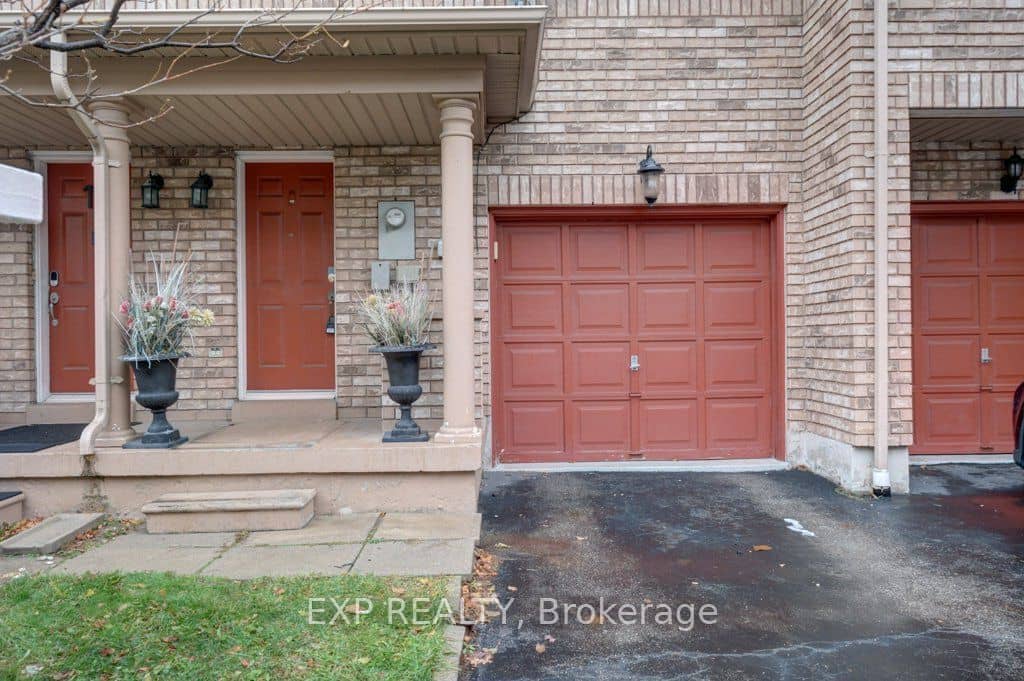 7035 Rexwood Road 13, Mississauga, ON L4T 4M6