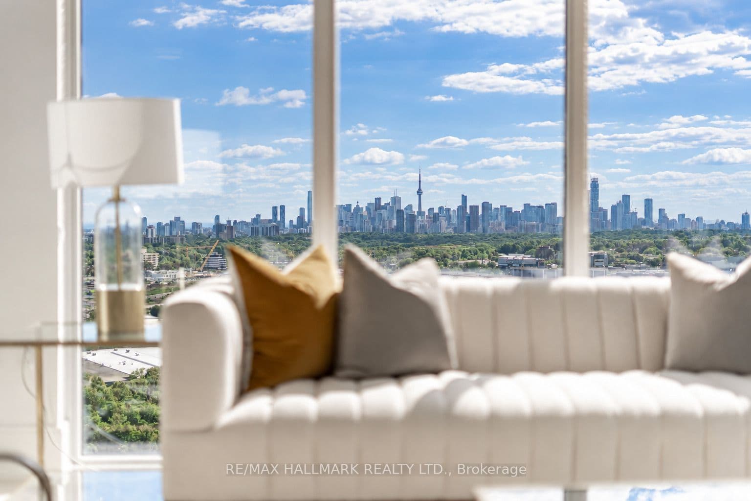 10 Inn on the Park Drive 3109, Toronto, ON M3C 0P9