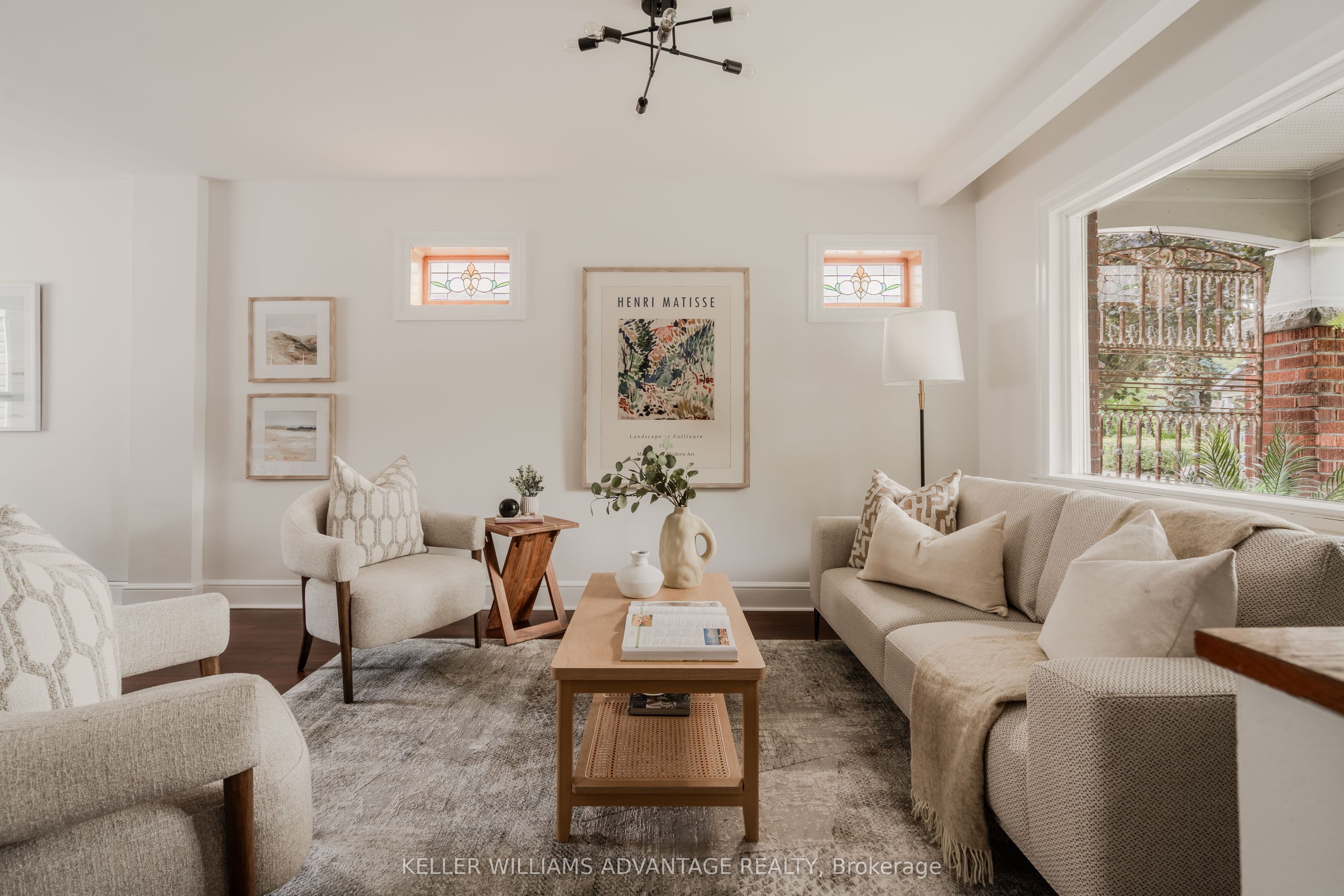 5 Hemlock Avenue, Toronto, ON M4L 3E9