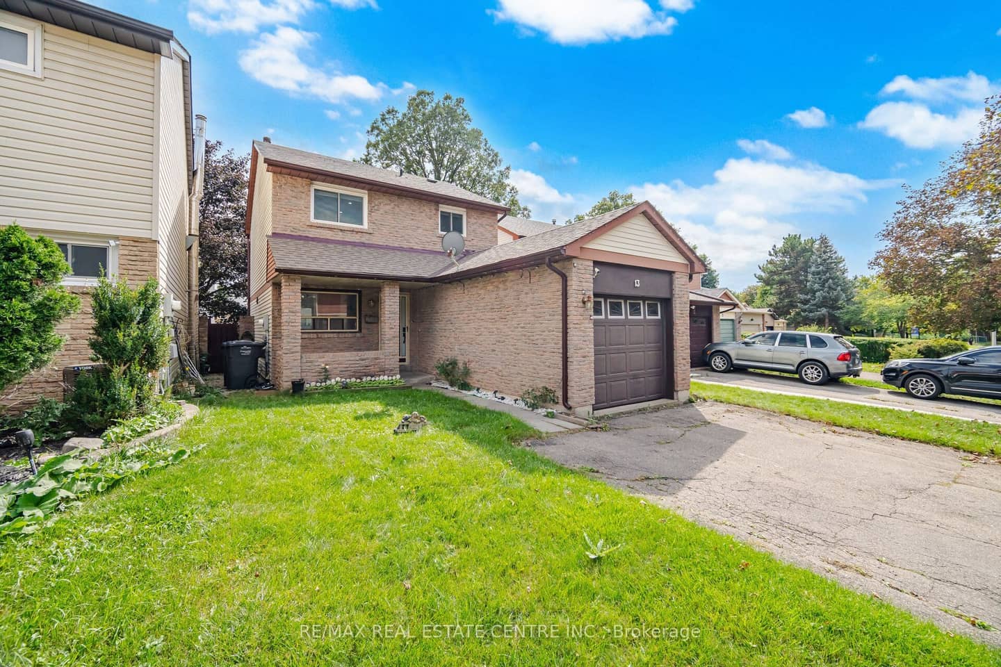 13 Dalzell Avenue, Brampton, ON L6Z 1H1