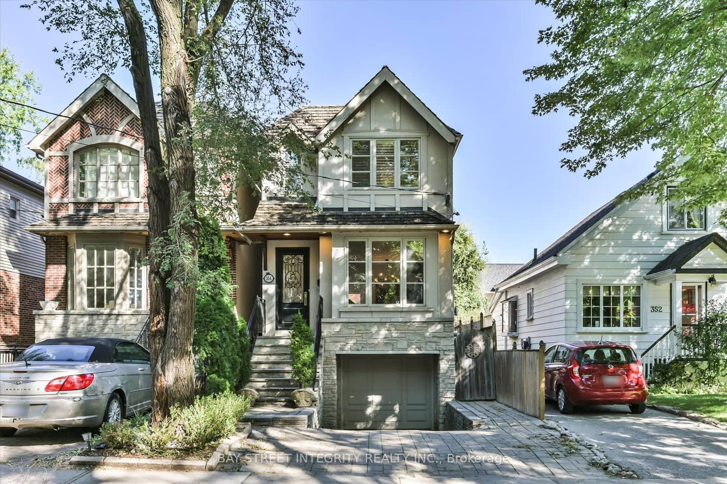354 Old Orchard Grove, Toronto, ON M5M 2E9