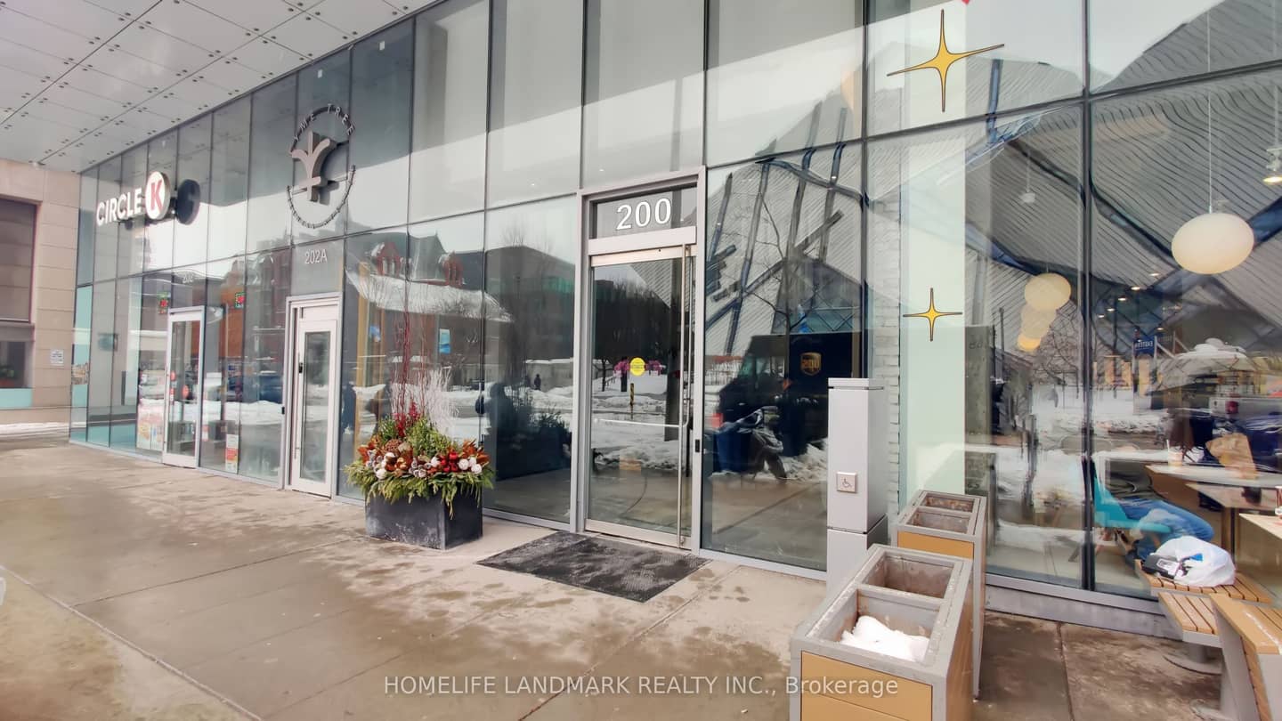 200 Bloor Street W 2305, Toronto, ON M5S 0B1