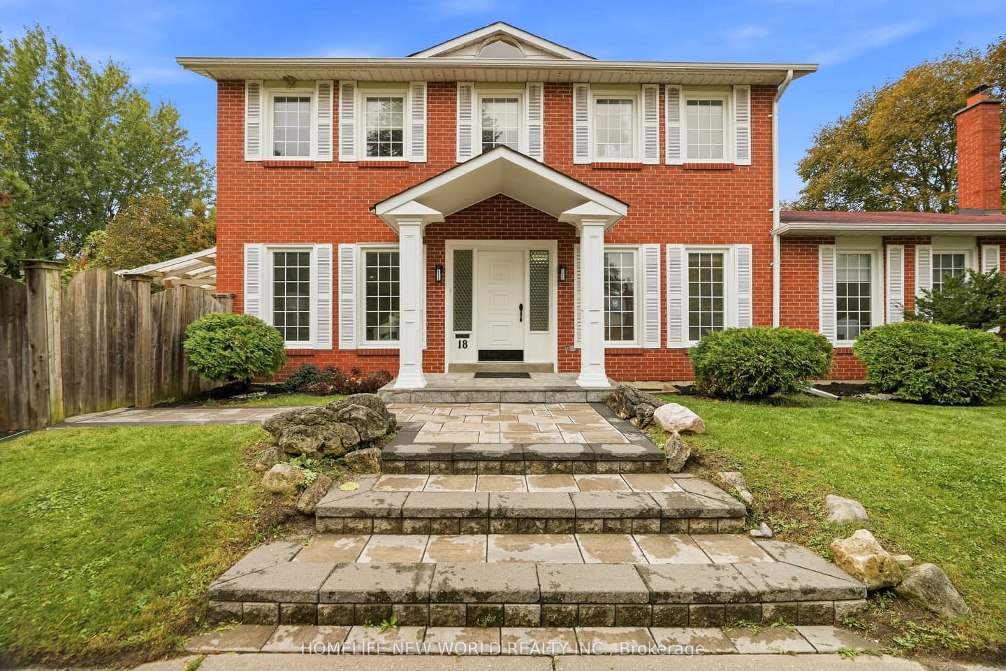 18 Dolan Gate, Toronto, ON M2J 2N1