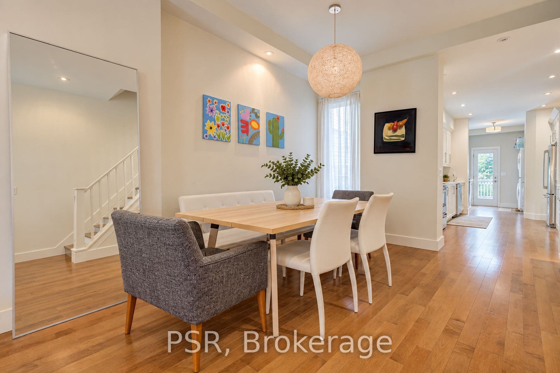 143 Montrose Avenue Main, Toronto, ON M6J 2T6