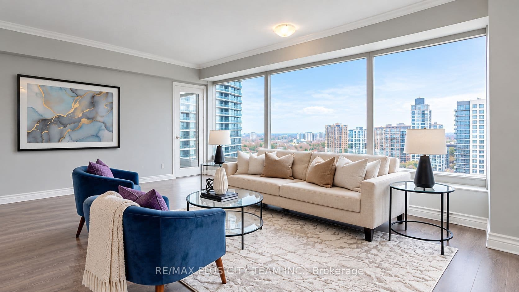 33 University Avenue 2506, Toronto, ON M5J 2S7