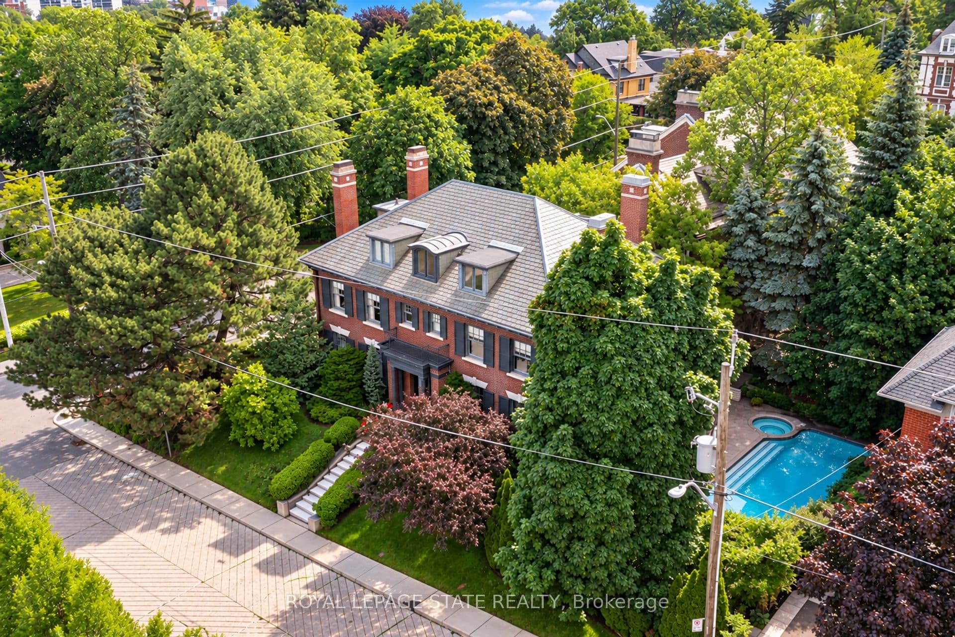 5 Undercliffe Avenue, Hamilton, ON L8P 3G9