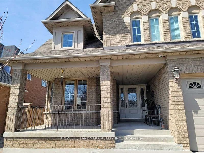274 Falstaff Avenue, Toronto, ON M6L 3E6