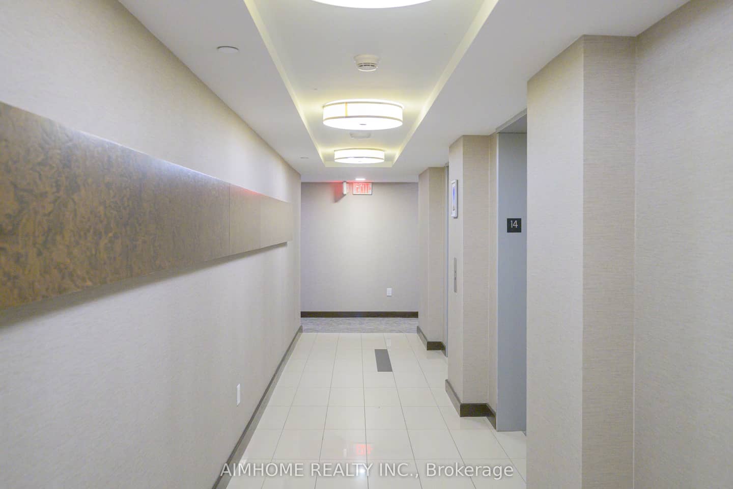 386 Yonge Street 1405, Toronto, ON M5B 0A5
