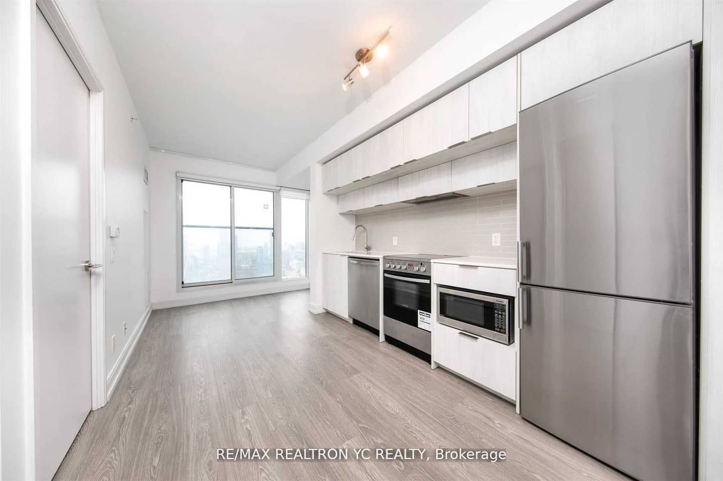 181 Dundas Street E 4007, Toronto, ON M5A 0N5