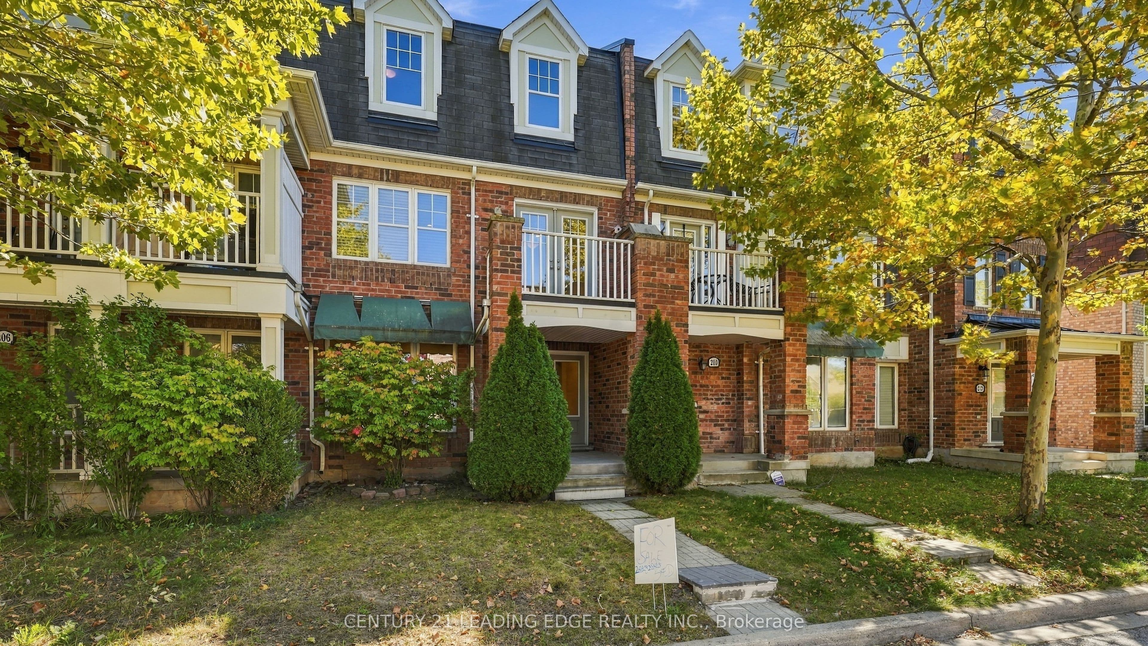 208 Magurn Gate, Milton, ON L9T 7B4