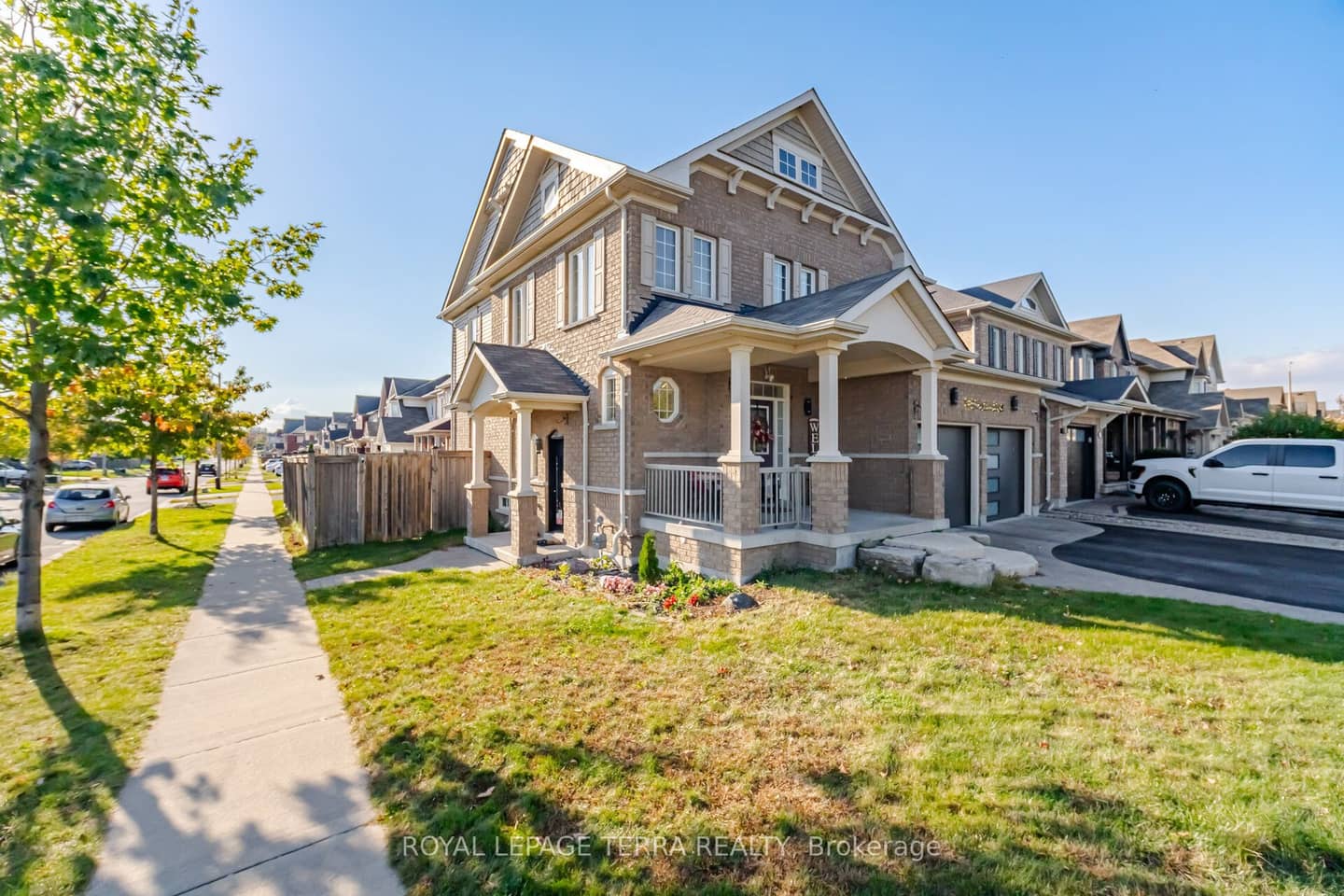 86 Edwin Carr Street, Clarington, ON L1C 0R4
