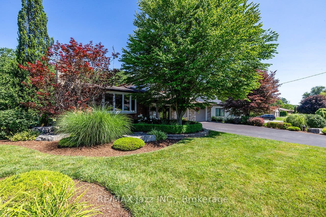 624 Roselawn Avenue, Oshawa, ON L1L 1B2