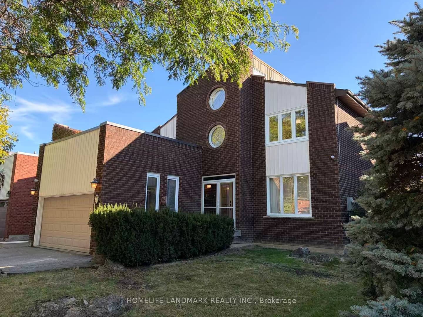 23 Hashbury Place, Markham, ON L3T 7H4