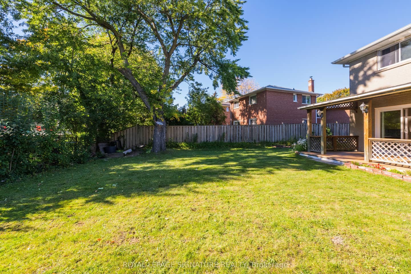 8 Bellbury Crescent, Toronto, ON M2J 2J7