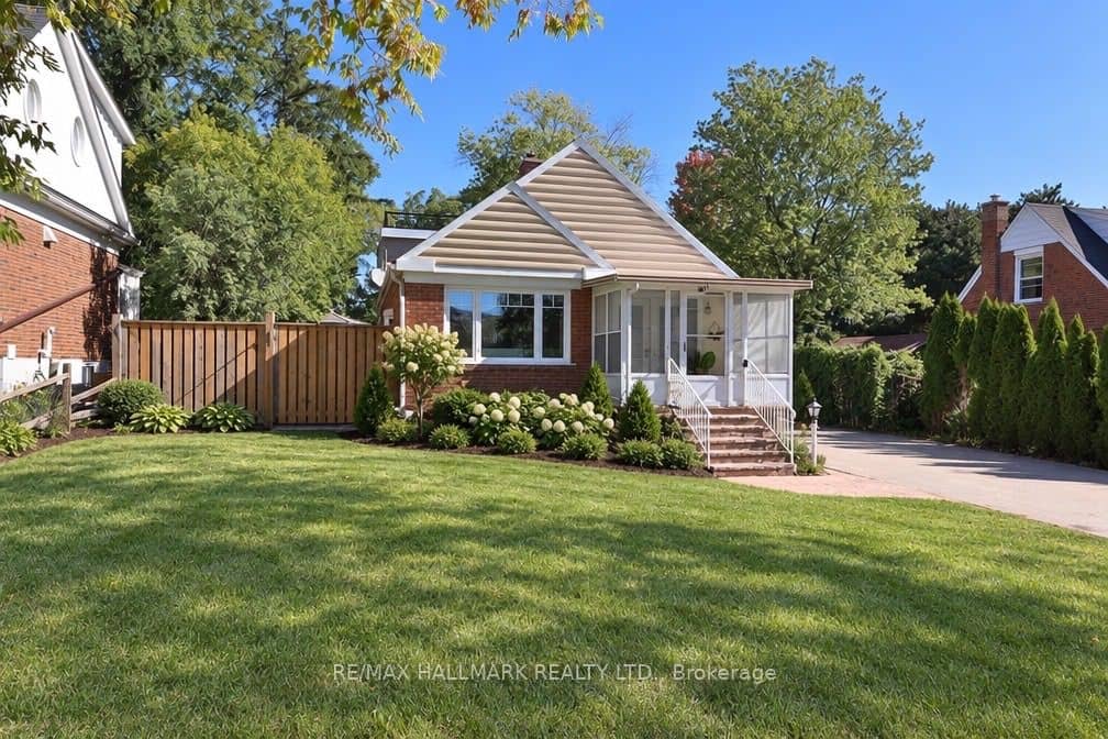 11 Brookside Drive, Mississauga, ON L5M 1H2
