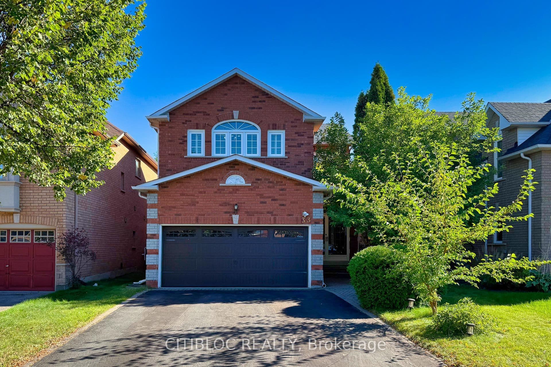 33 Desert View Crescent, Richmond Hill, ON L4C 0K3