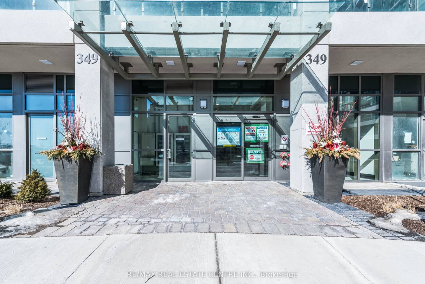 349 Rathburn Road 507, Mississauga, ON L5B 0G9