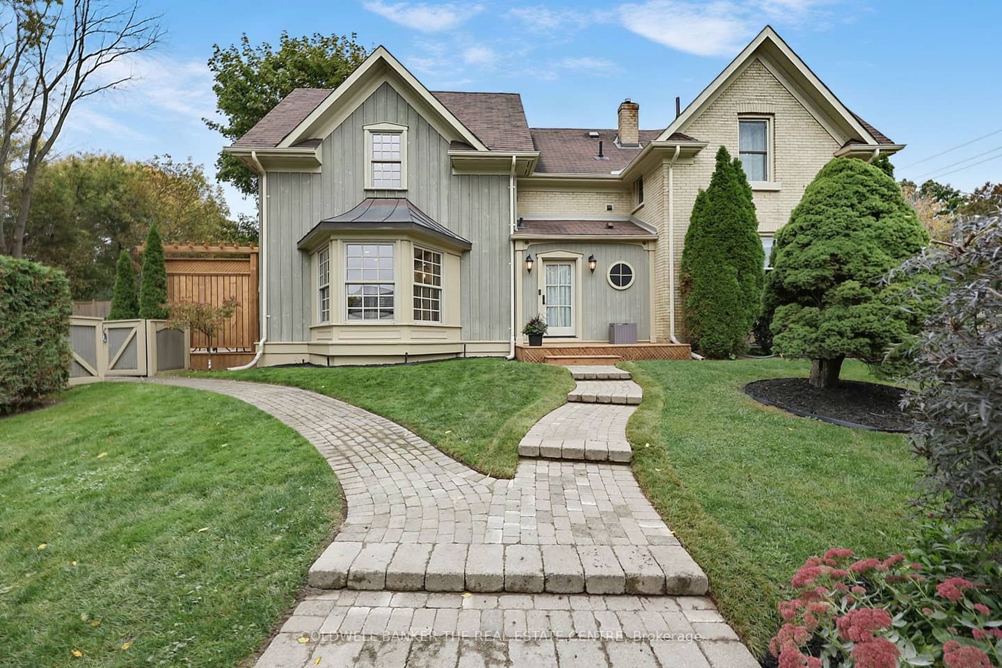 296 Eagle Street, Newmarket, ON L3Y 1K1
