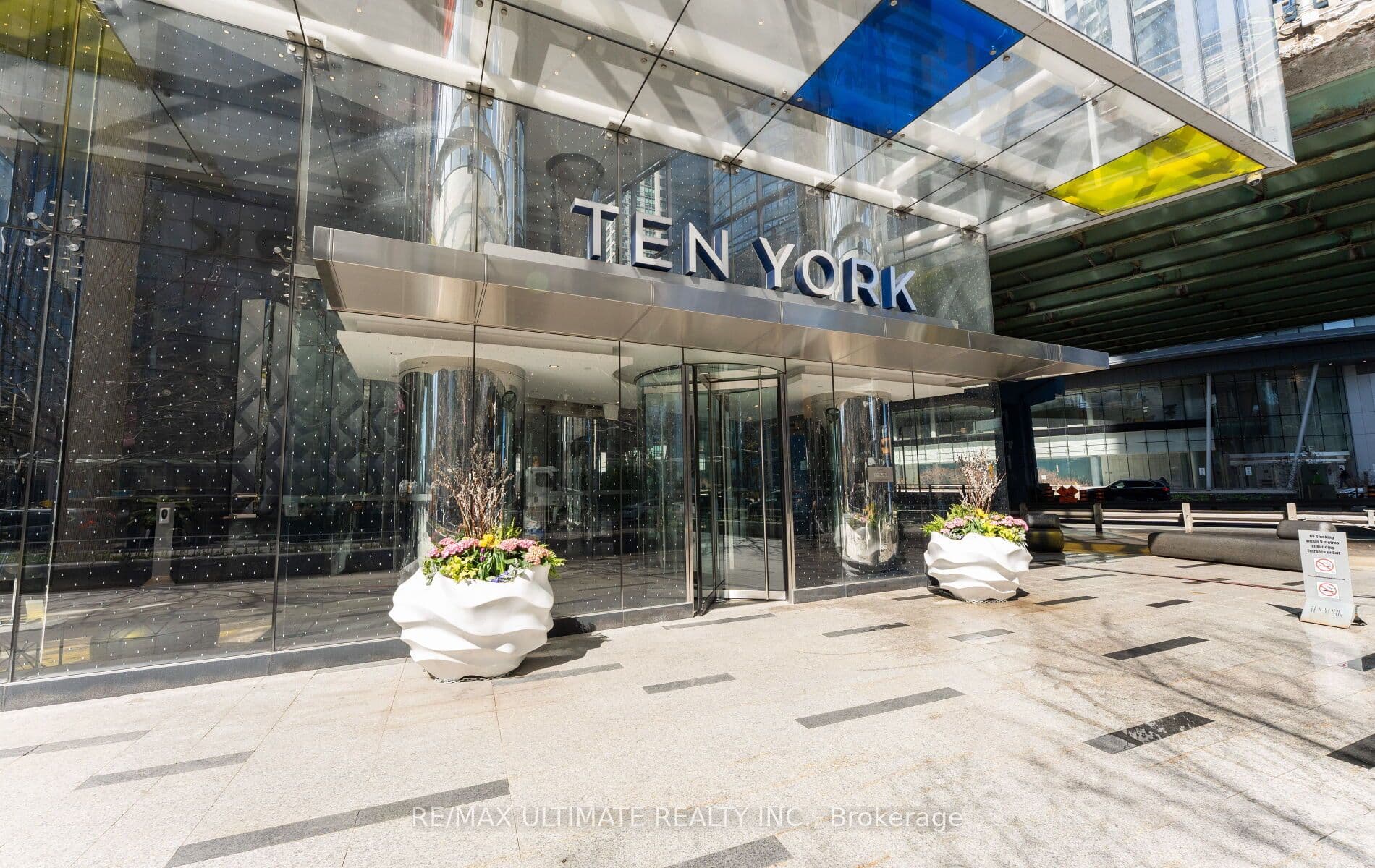 10 York Street 3612, Toronto, ON M5J 0E1
