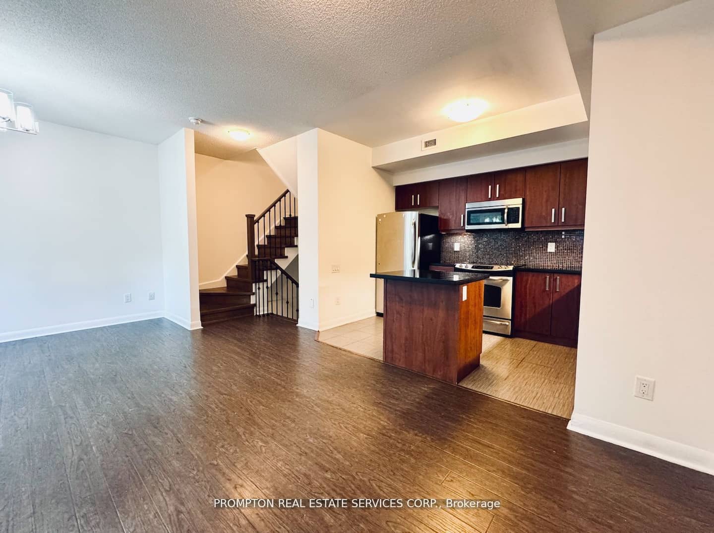 19 Anndale Drive Th10, Toronto, ON M2N 0H2