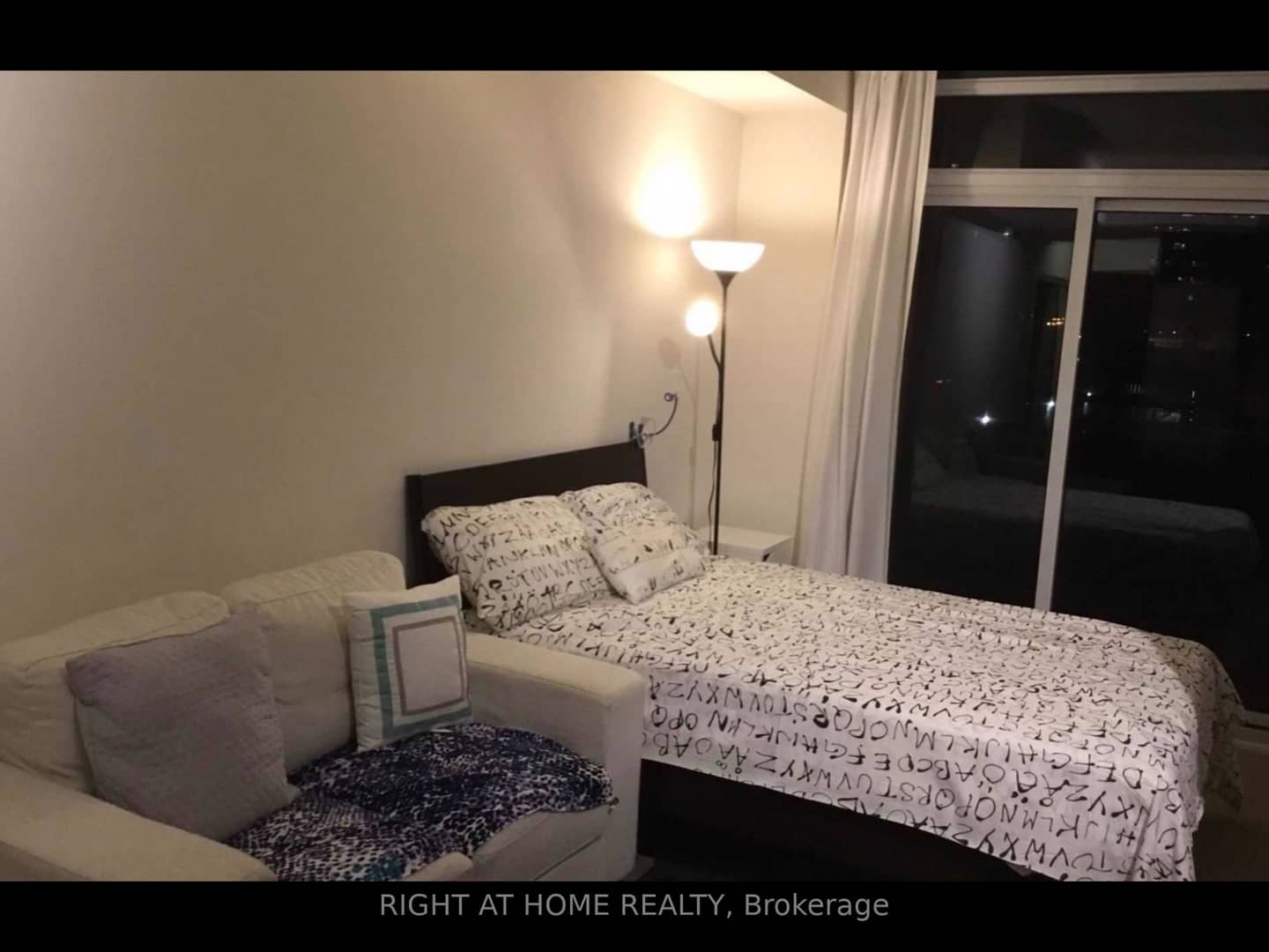 88 Sheppard Avenue E 409, Toronto, ON M2N 0G9