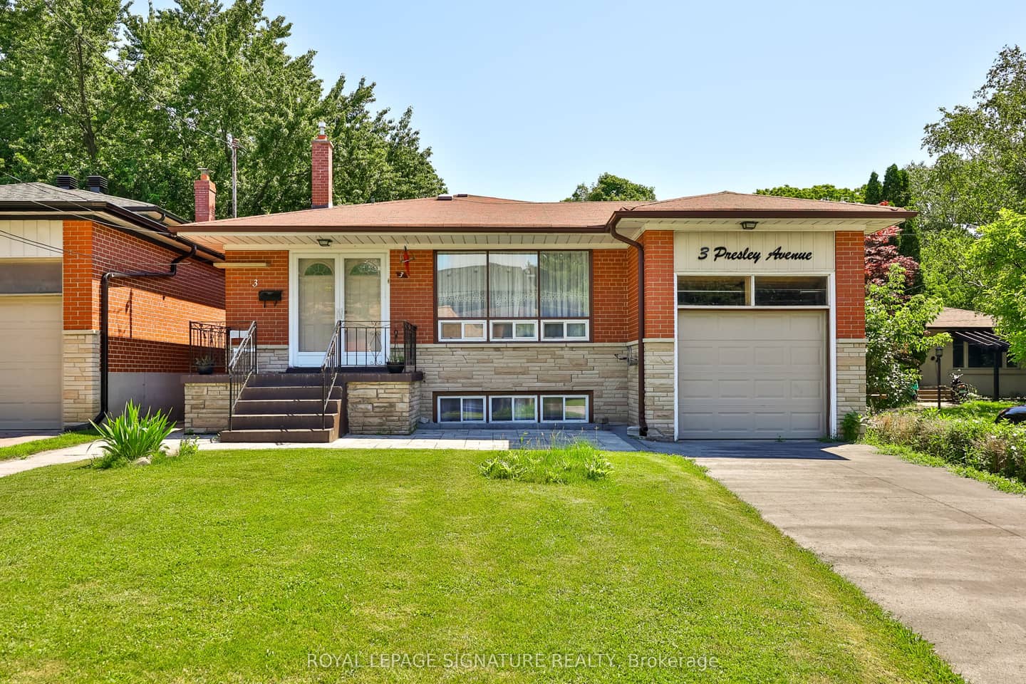 3 Presley Avenue, Toronto, ON M1L 3P4