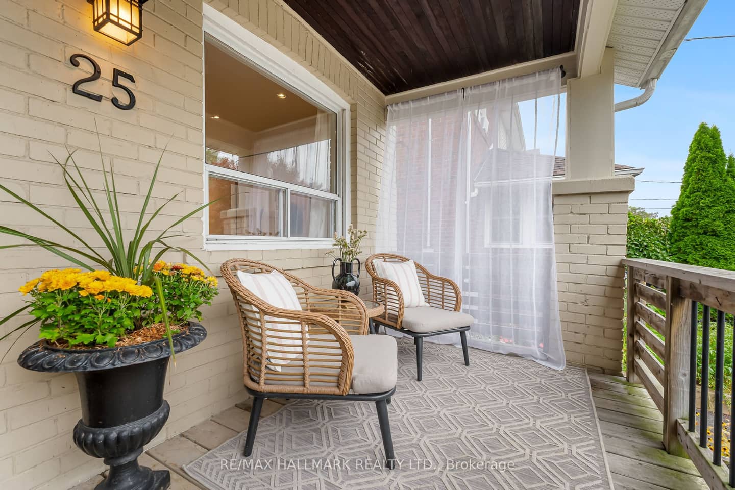 25 Northview Avenue, Toronto, ON M1N 1V9