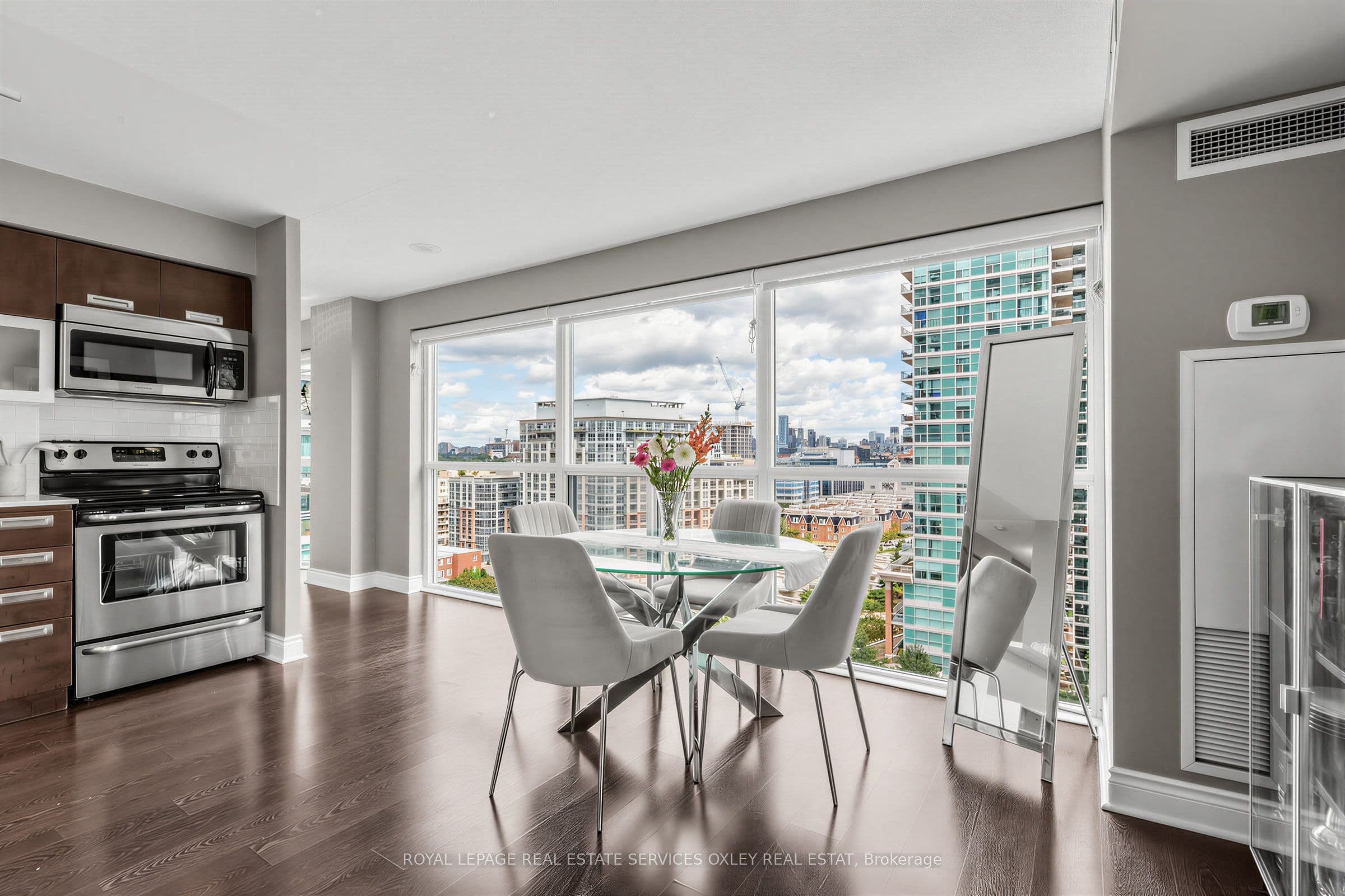 100 Western Battery Road 1102, Toronto, ON M6K 3S2