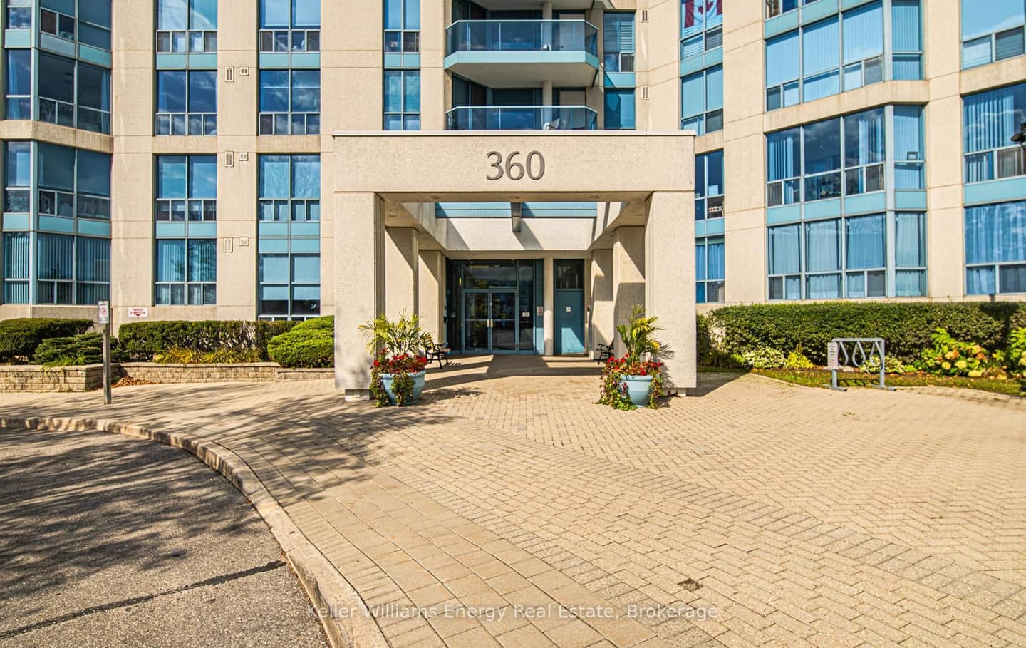 360 Watson Street W 308, Whitby, ON L1N 9G2