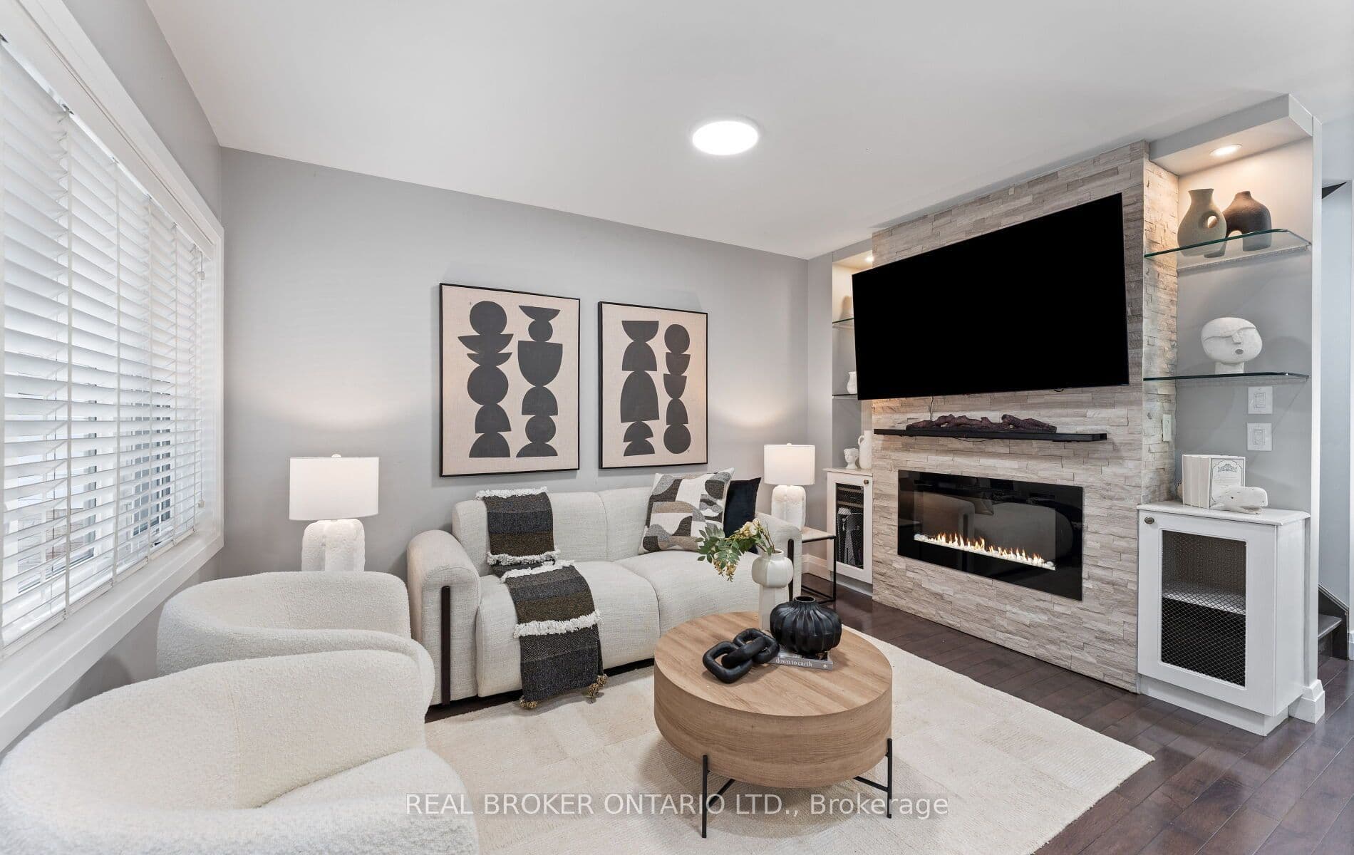 26 Roxaline Street, Toronto, ON M9P 2Y9