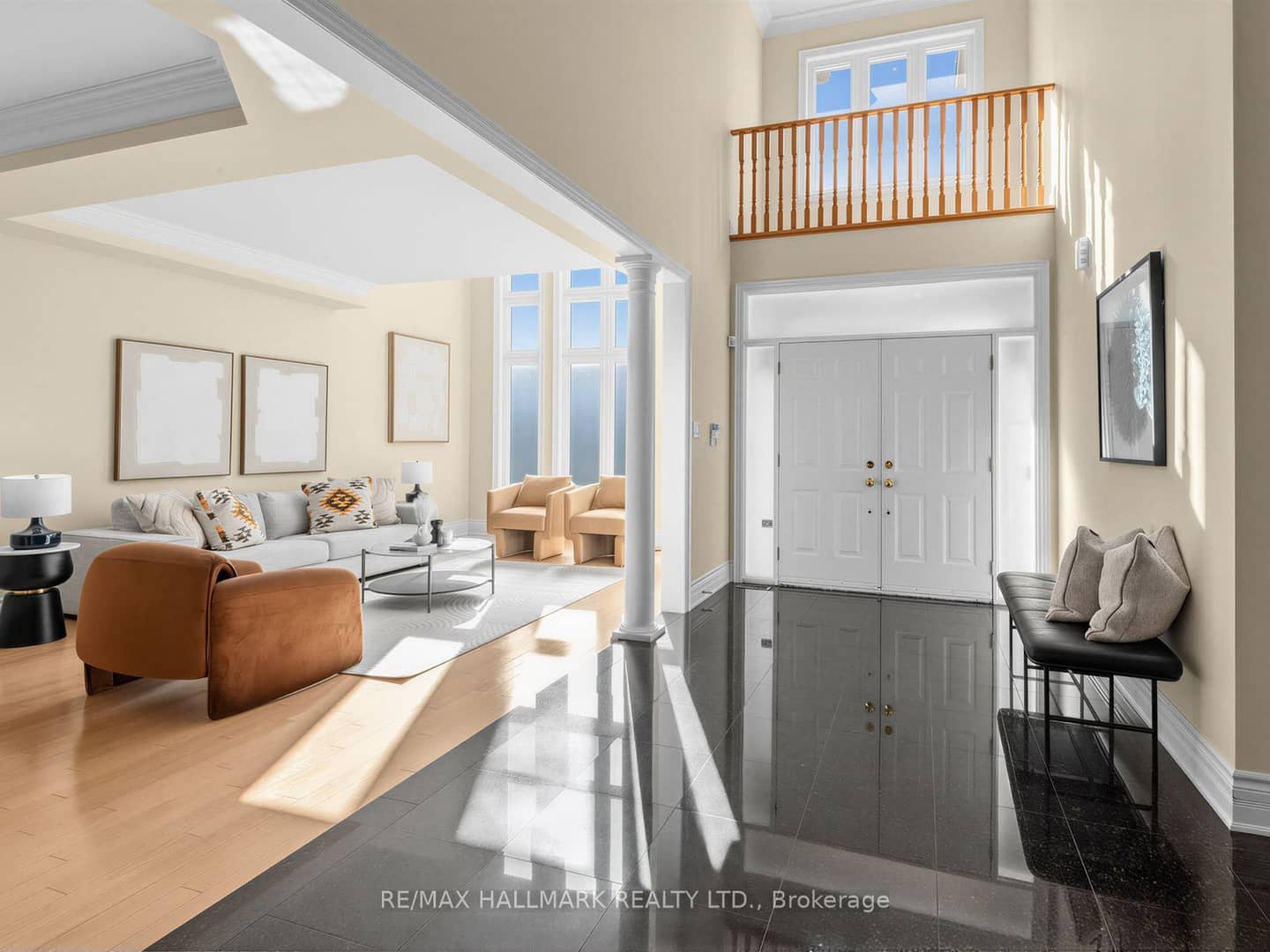 8 Ridgley Court, Richmond Hill, ON L4B 4N3