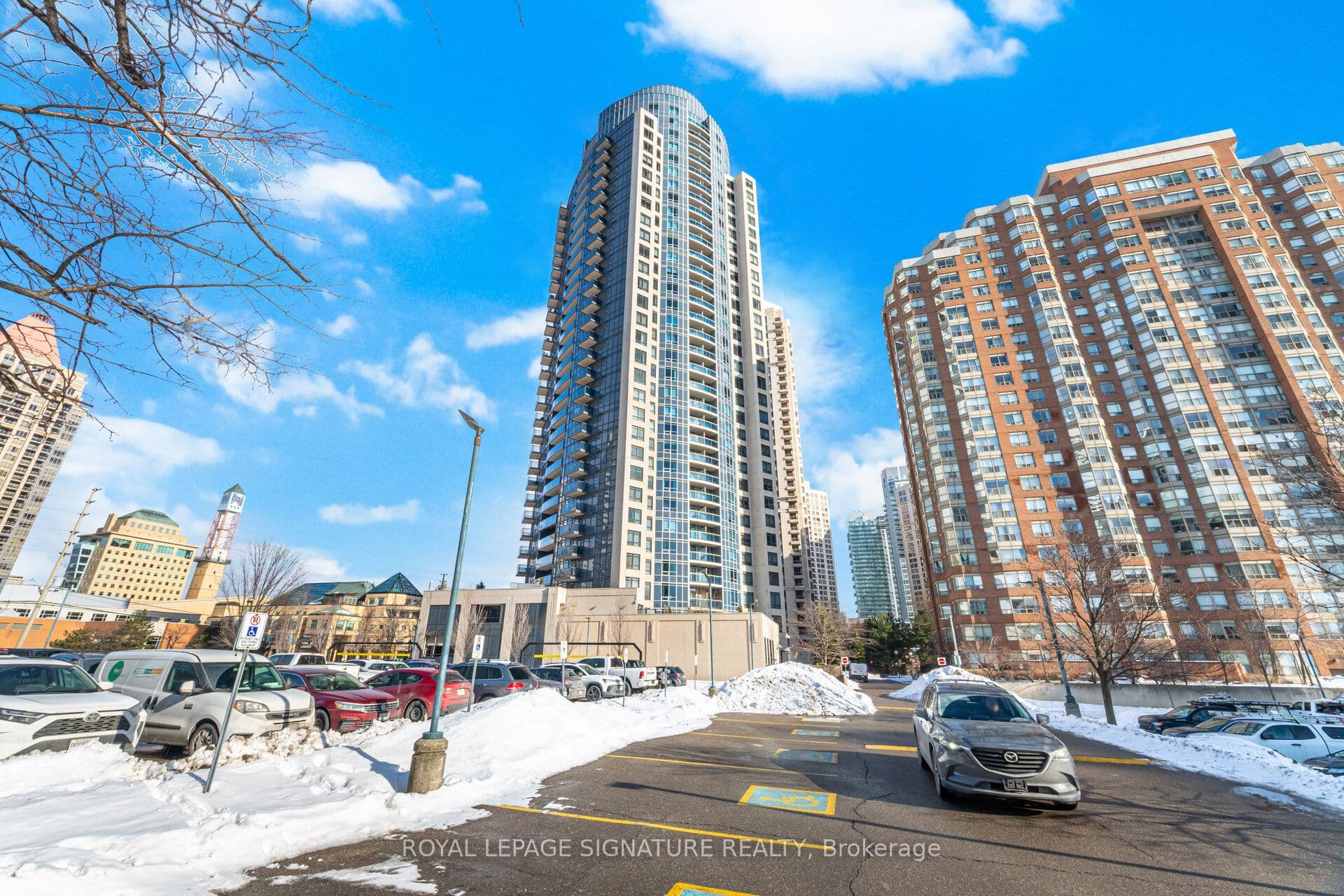 330 Burnhamthorpe Road W 1402, Mississauga, ON L5B 0E1