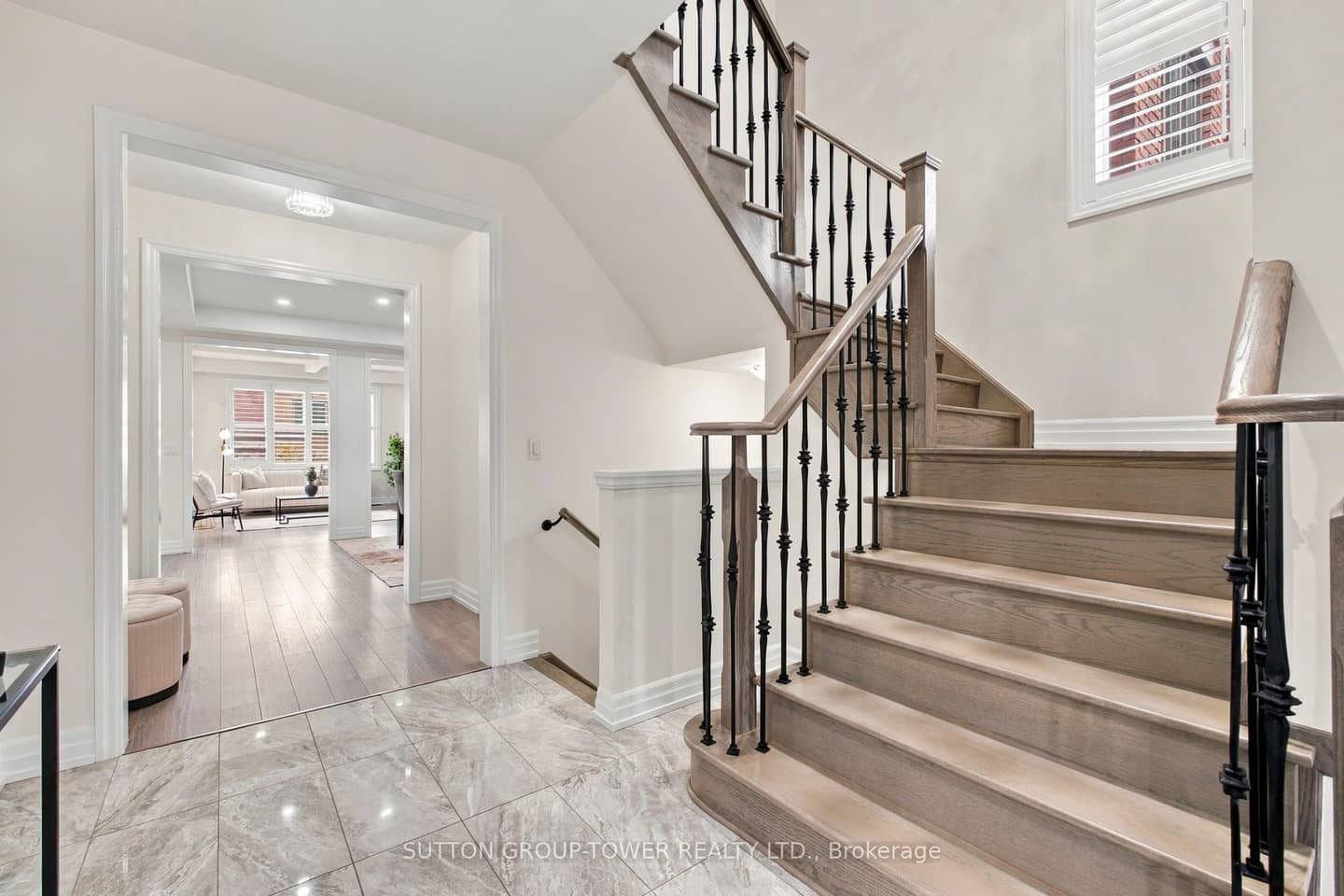 32 Cyprus Glen, East Gwillimbury, ON L9N 0S8