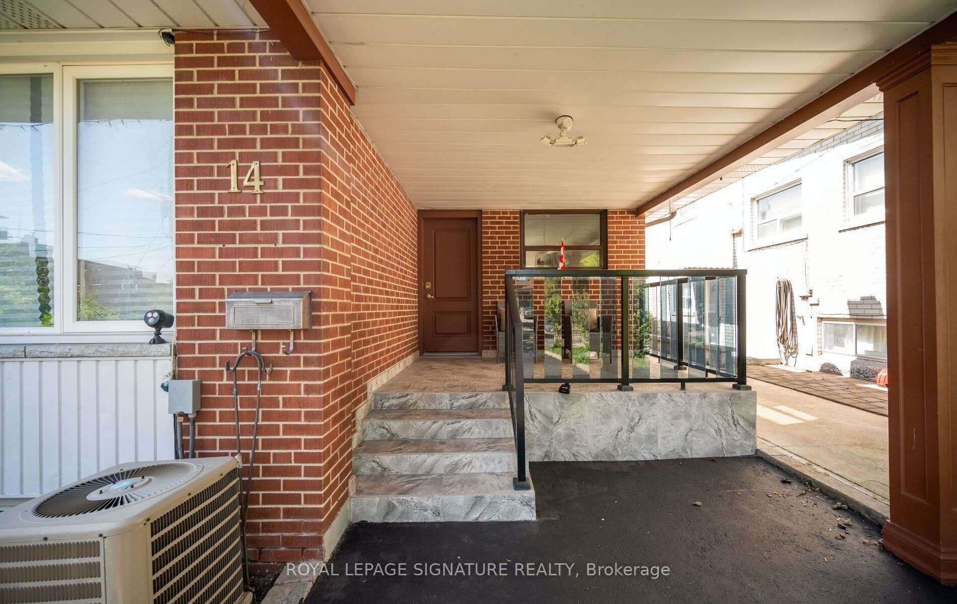 14 Dixington Crescent, Toronto, ON M9P 2M1