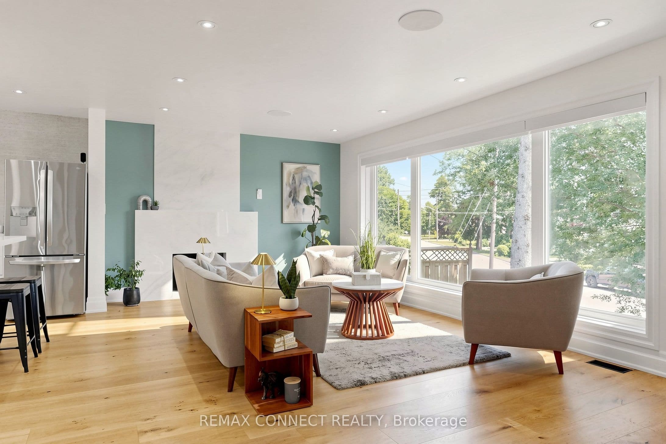 10 Catalina Drive, Toronto, ON M1M 1K6