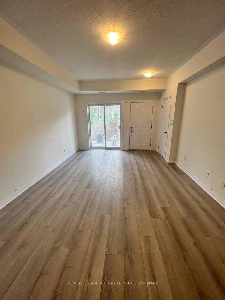 25 Isherwood Avenue, Cambridge, ON N1R 0E2