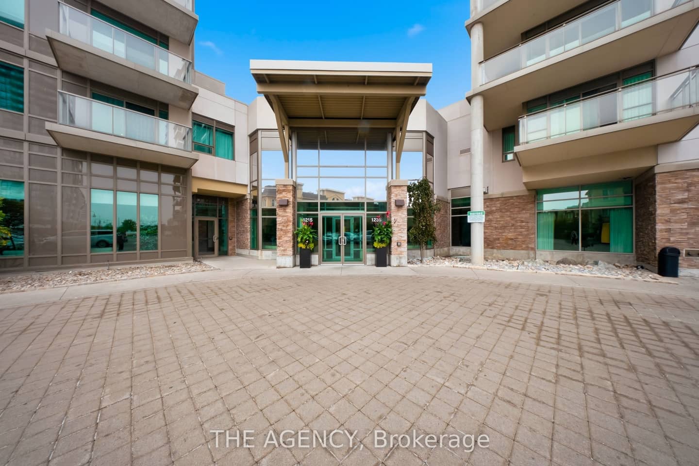 1215 Bayly Street 1406, Pickering, ON L1W 0B4