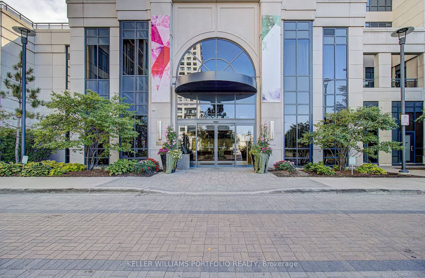 6 Eva Road 706, Toronto, ON M9C 0B1