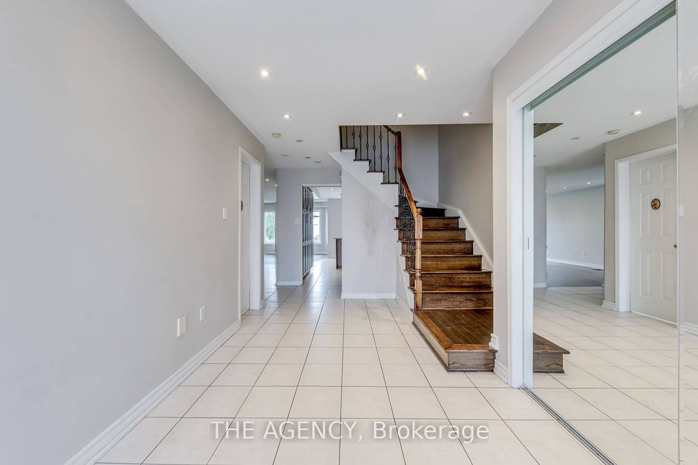 45 Palomino Place, Whitby, ON L1R 2V5