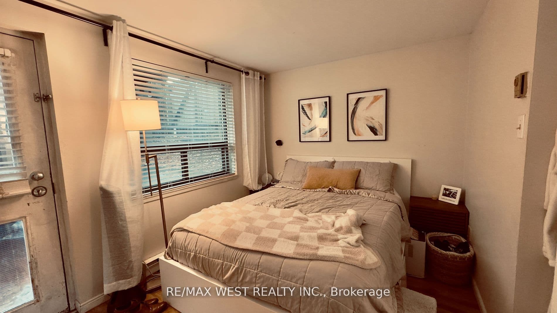 1061 Bathurst Street, Toronto, ON M5R 3G8