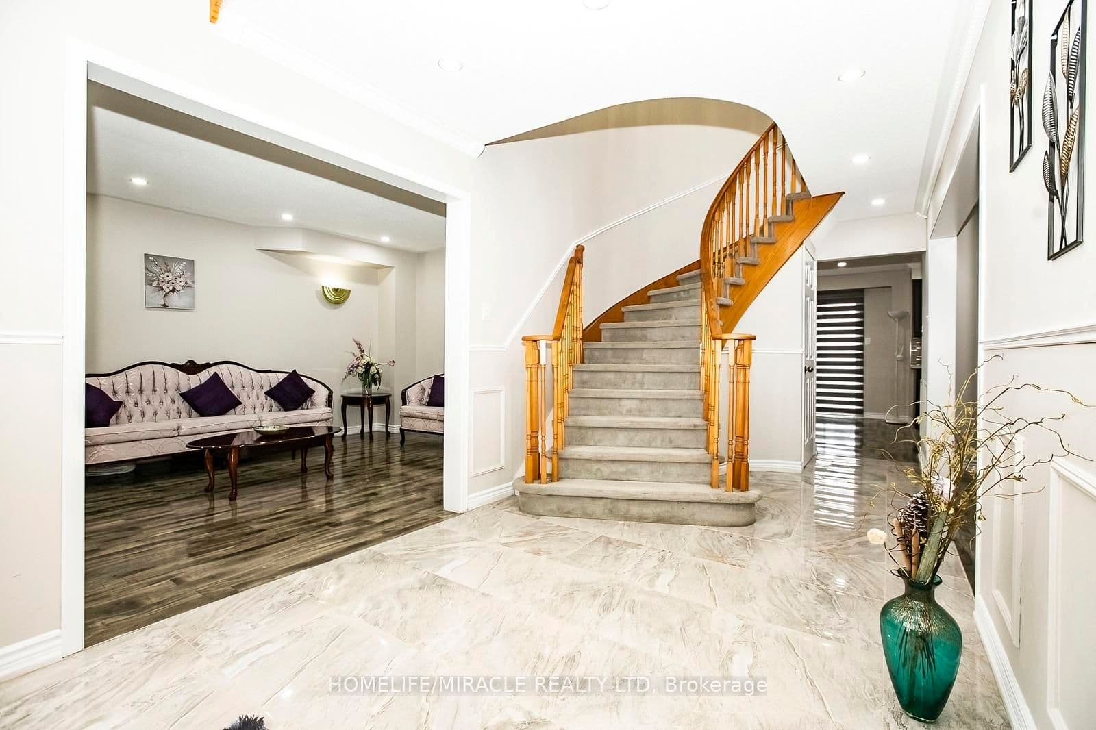 5 Butlermere Drive, Brampton, ON L6Y 4S1