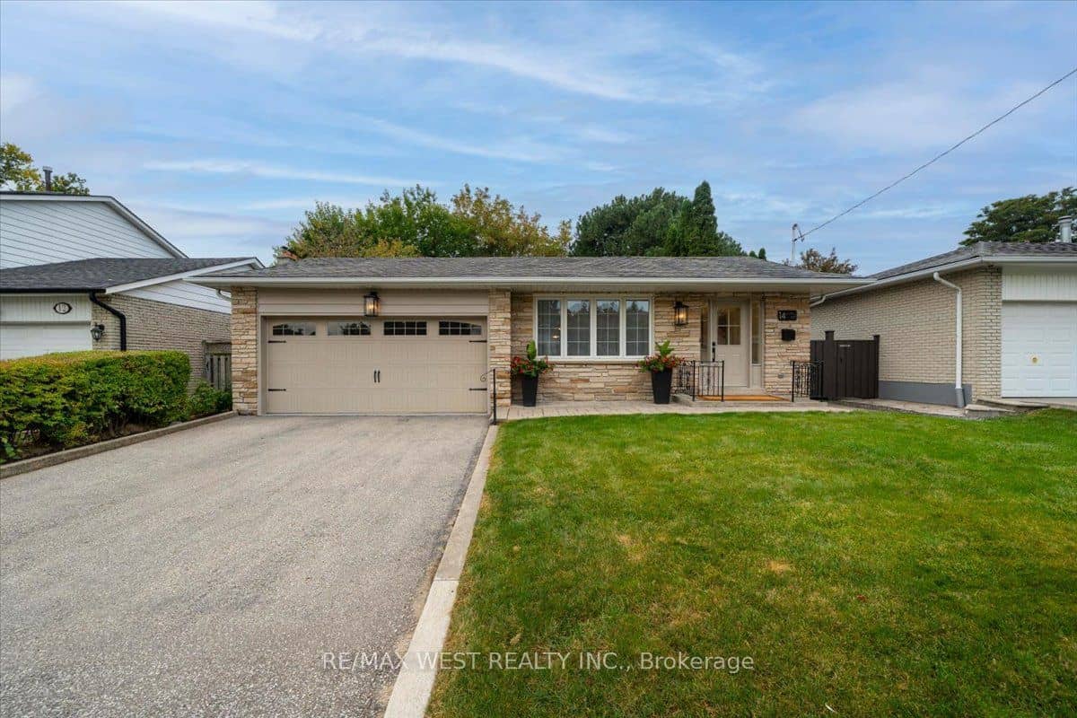 14 Burnhamill Place, Toronto, ON M9C 3S4