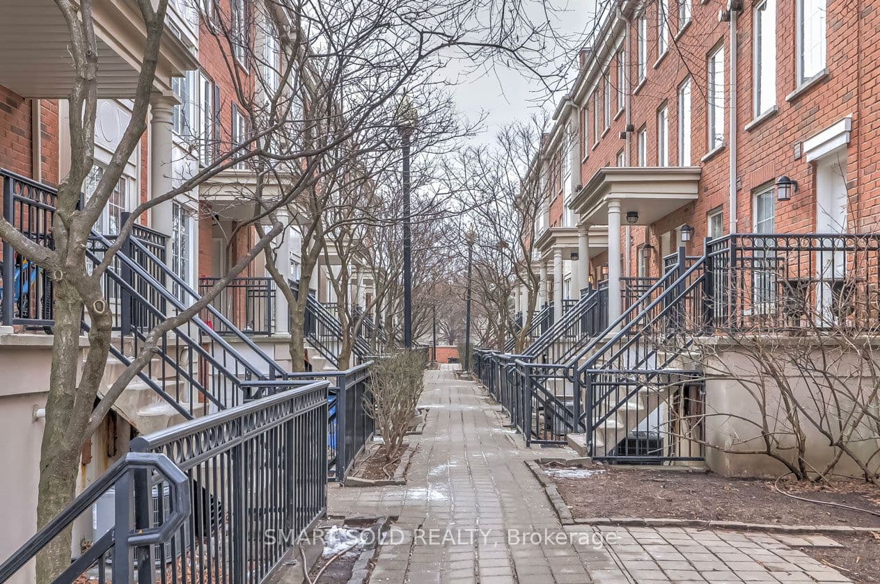 3 Everson Drive 679, Toronto, ON M2N 7C2