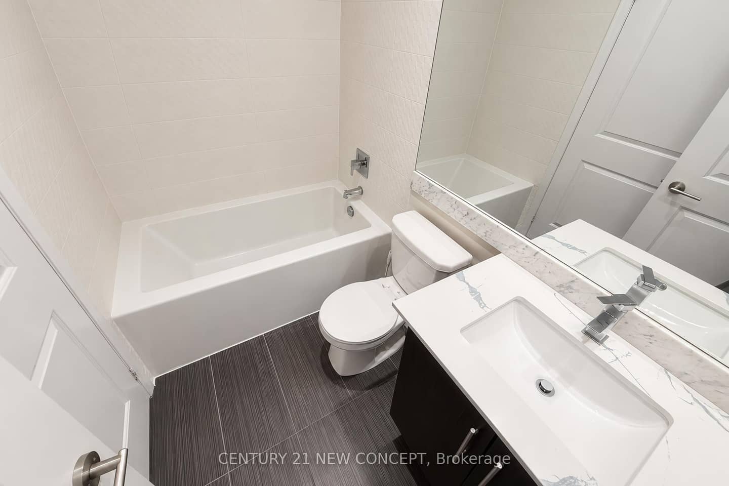 65 East Liberty Street 1609, Toronto, ON M6K 3R2
