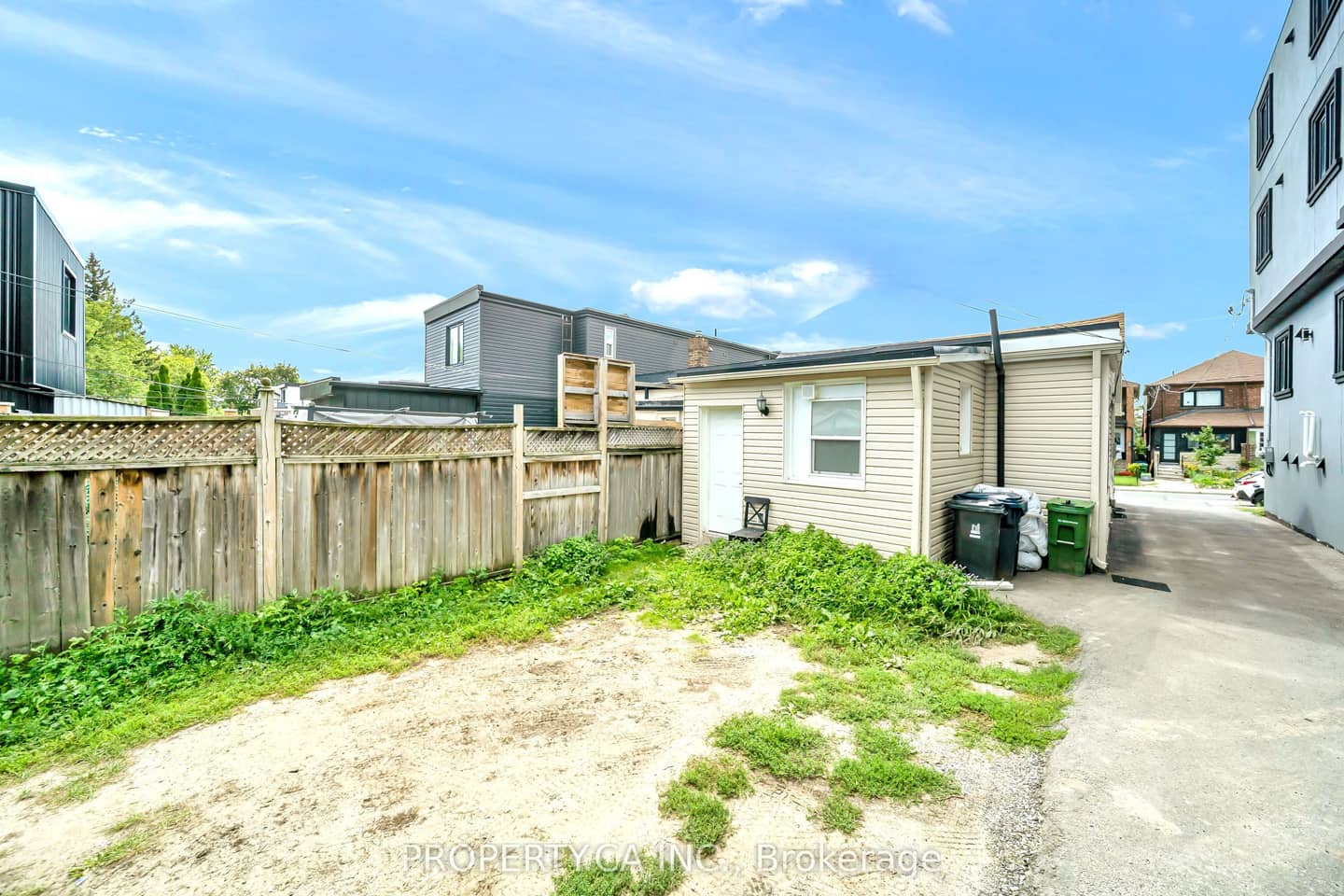 285 Robina Avenue, Toronto, ON M6C 3Y9
