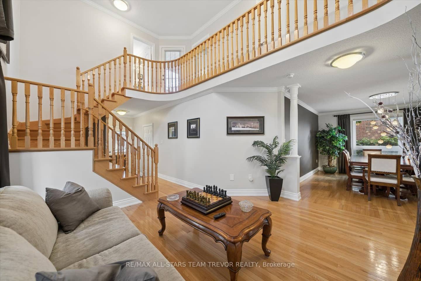 107 Joe Dales Drive, Georgina, ON L4P 4E5